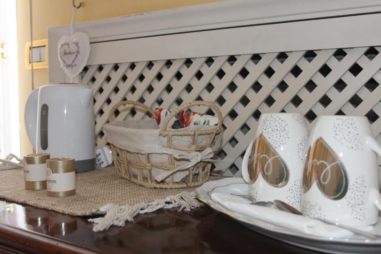 B&B Le Sorelle Napoli Bagian luar foto